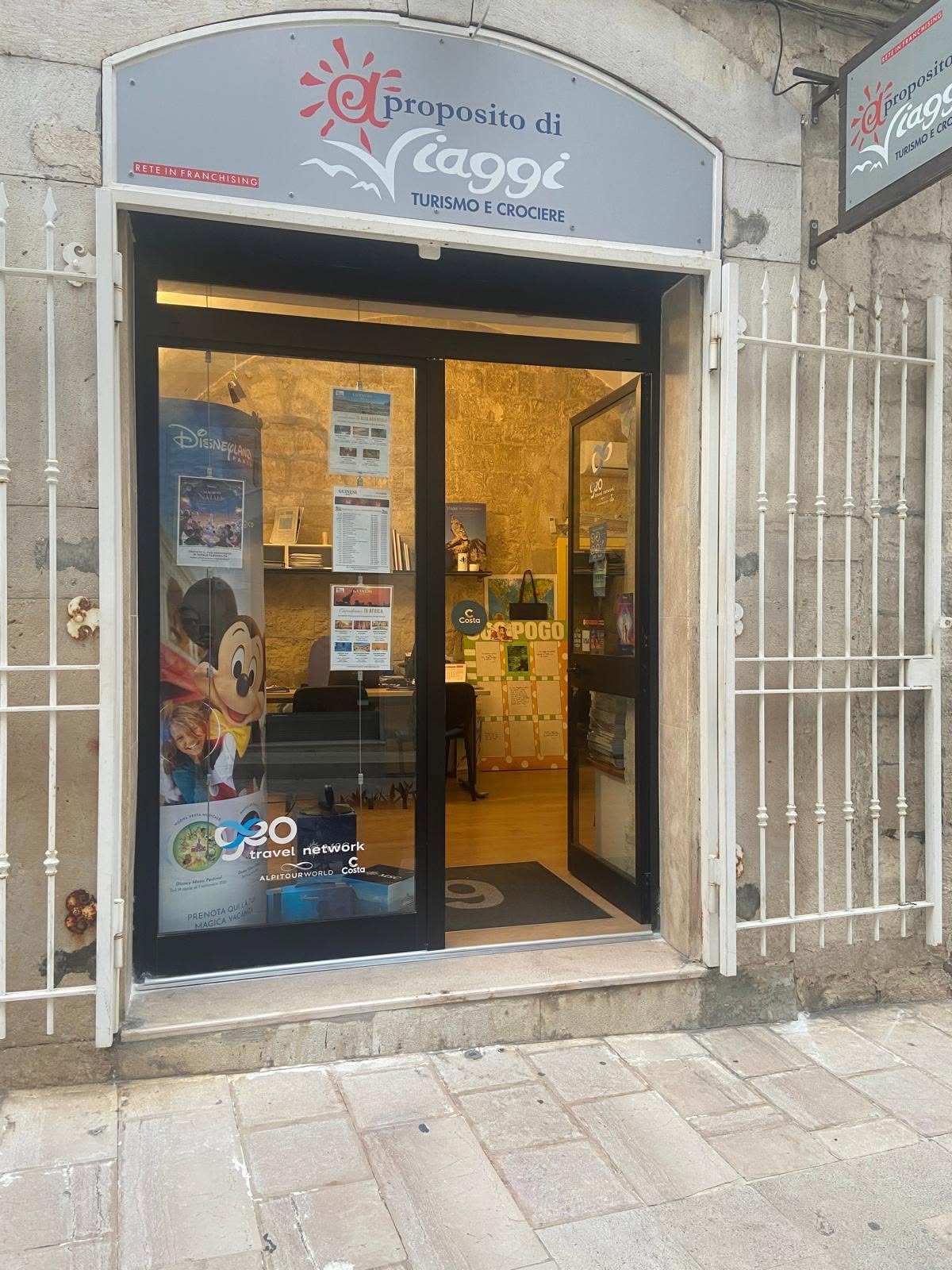 A PROPOSITO DI VIAGGI